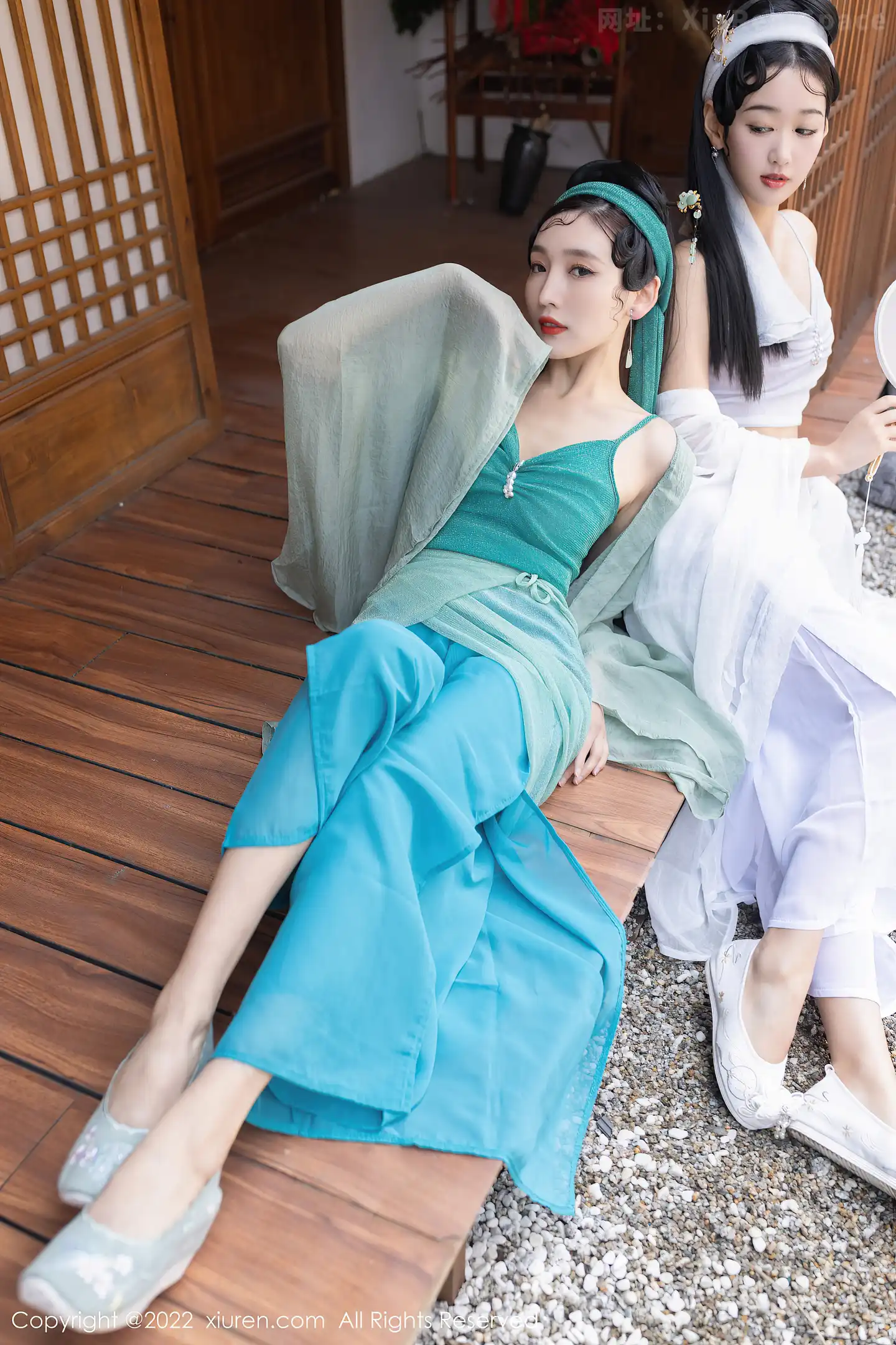 图片[5]-[Xiuren秀人网] 2022.04.29 VOL.4952 唐安琪 陆萱萱古装美女白素贞与小青 透视情趣汉服裙加肉丝美腿性感私房写真集-秀人网官方网站